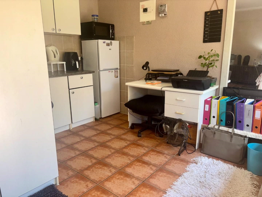 To Let 1 Bedroom Property for Rent in Stellenridge Western Cape